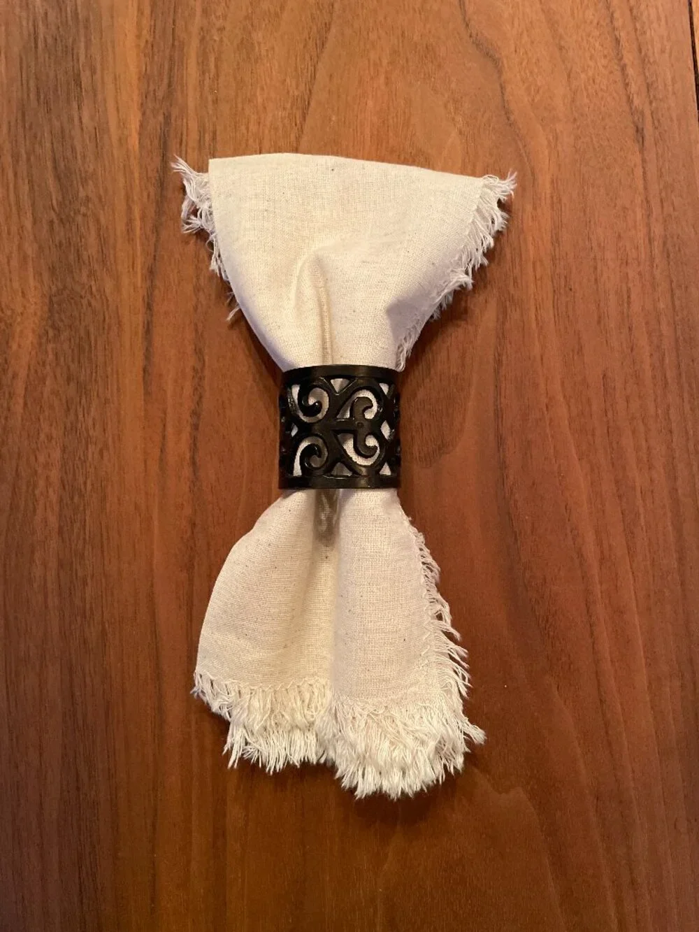 ⭐️$30 - POTTERY BARN HEAVY METAL FILAGREE NAPKIN RINGS + 12 FABRIC NAPKINS | NEW